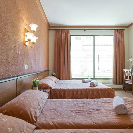 Marisol ホテル カレーリャ